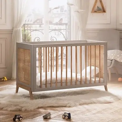 Protéger bébé contre les barreaux de lit - Guide Babykare