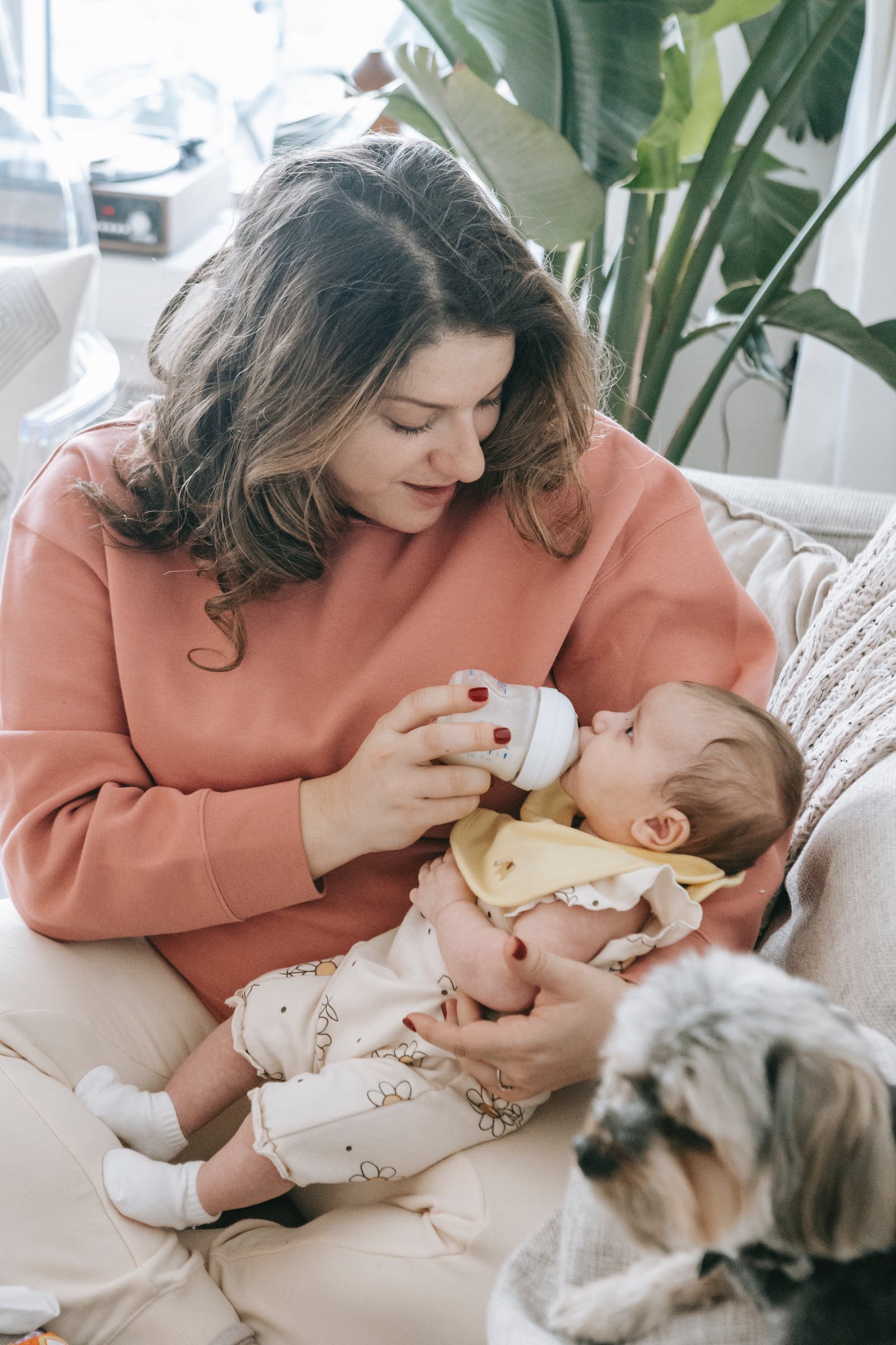 A quelle fréquence donner le biberon ? Babykare.fr