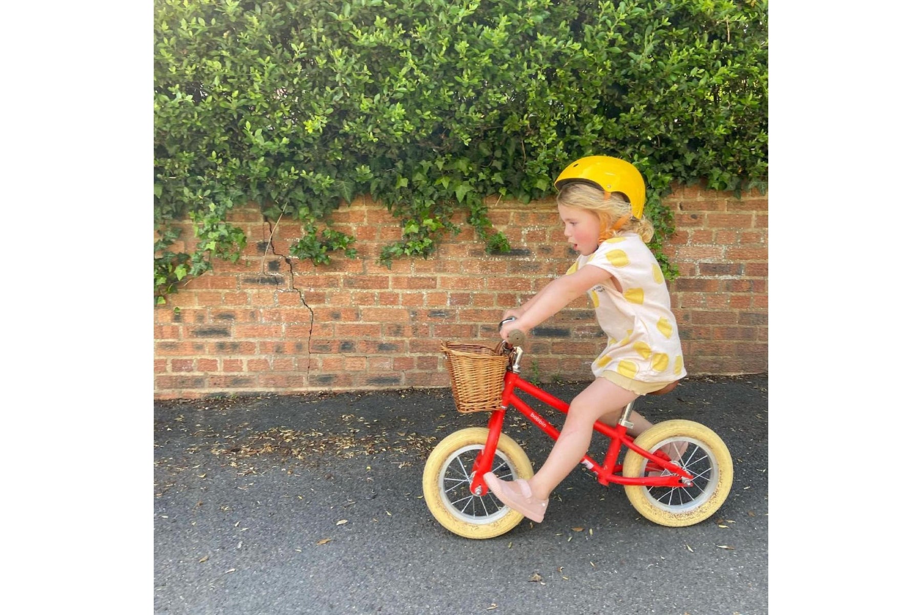Moonbug Balance Junior Bikes Bobbin