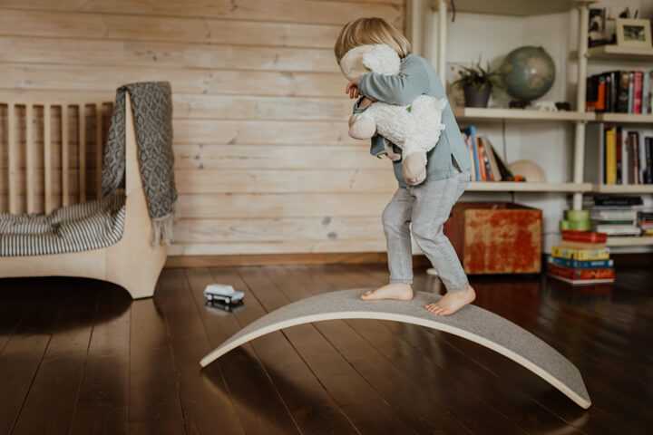 Children's balance board