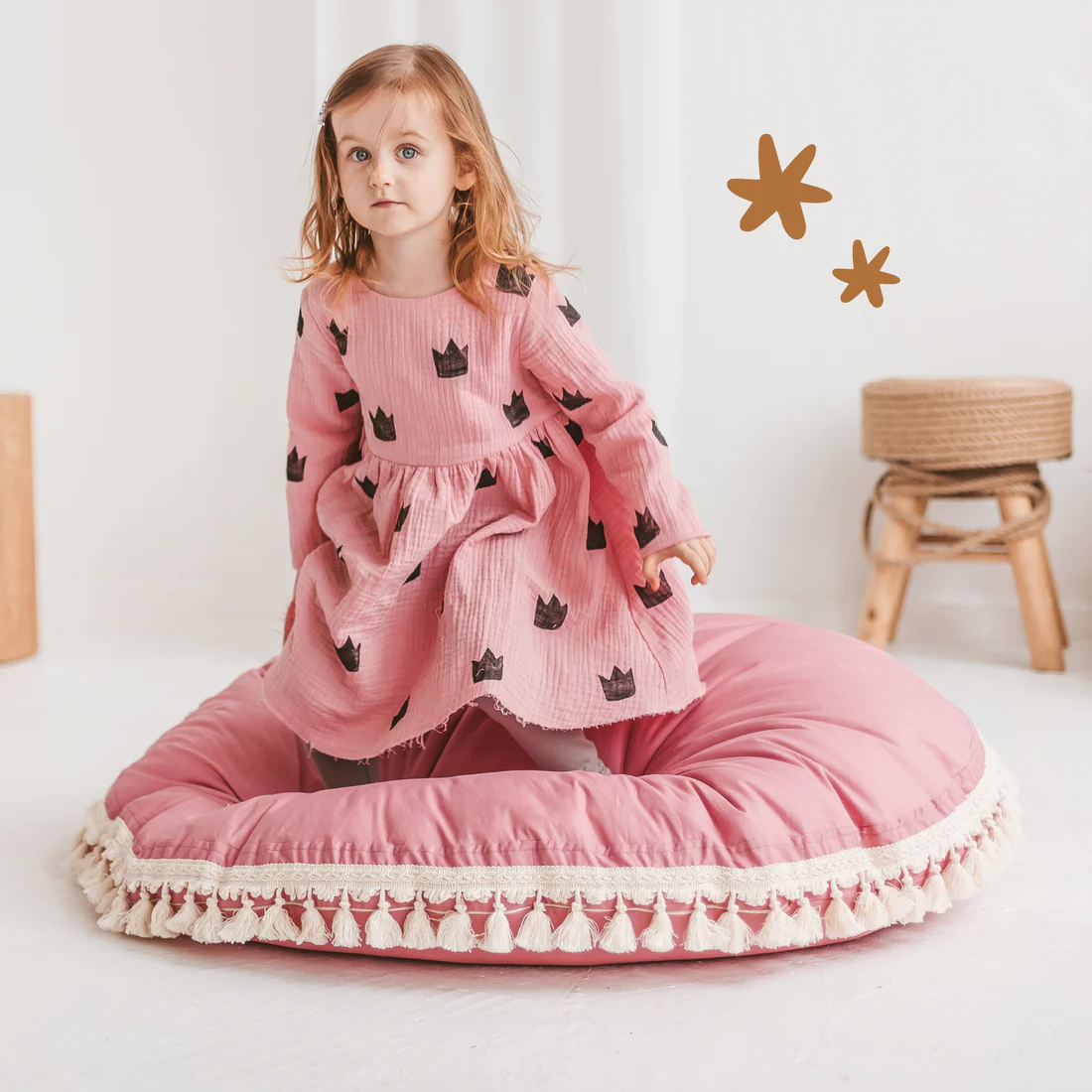 Grand coussin de sol avec pompons