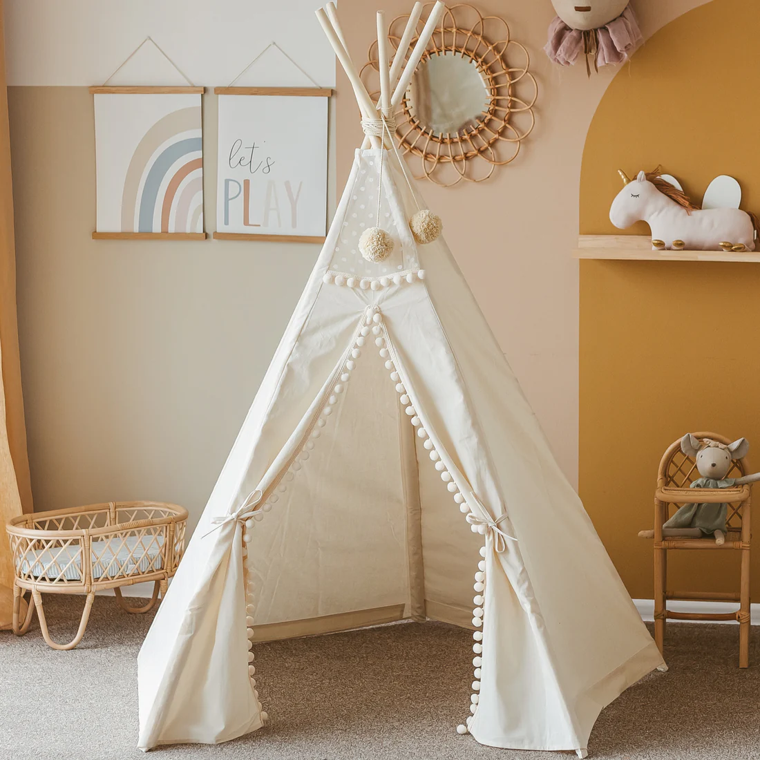 Tipi originale avec pompons