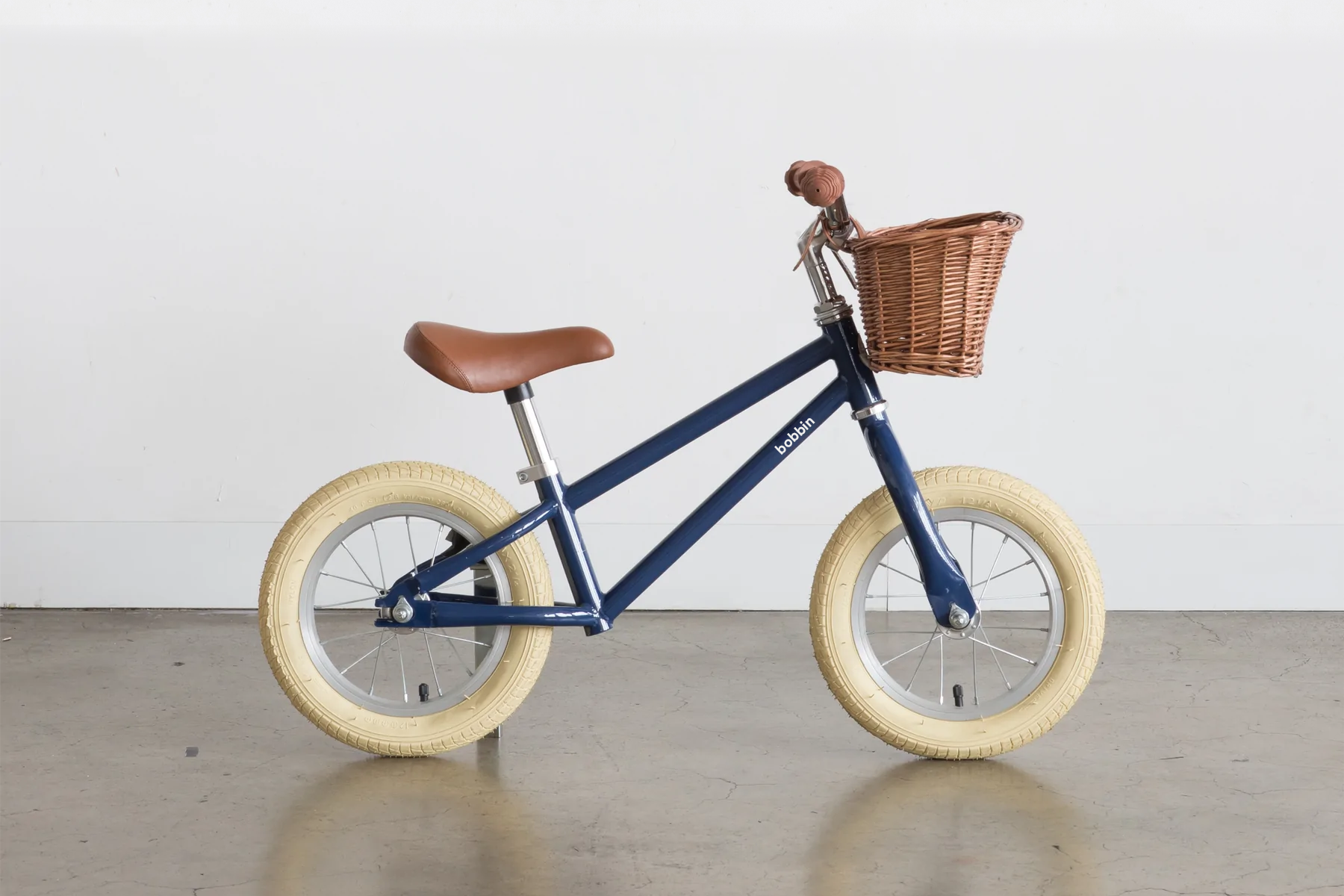 Moonbug Balance Junior Bikes Bobbin