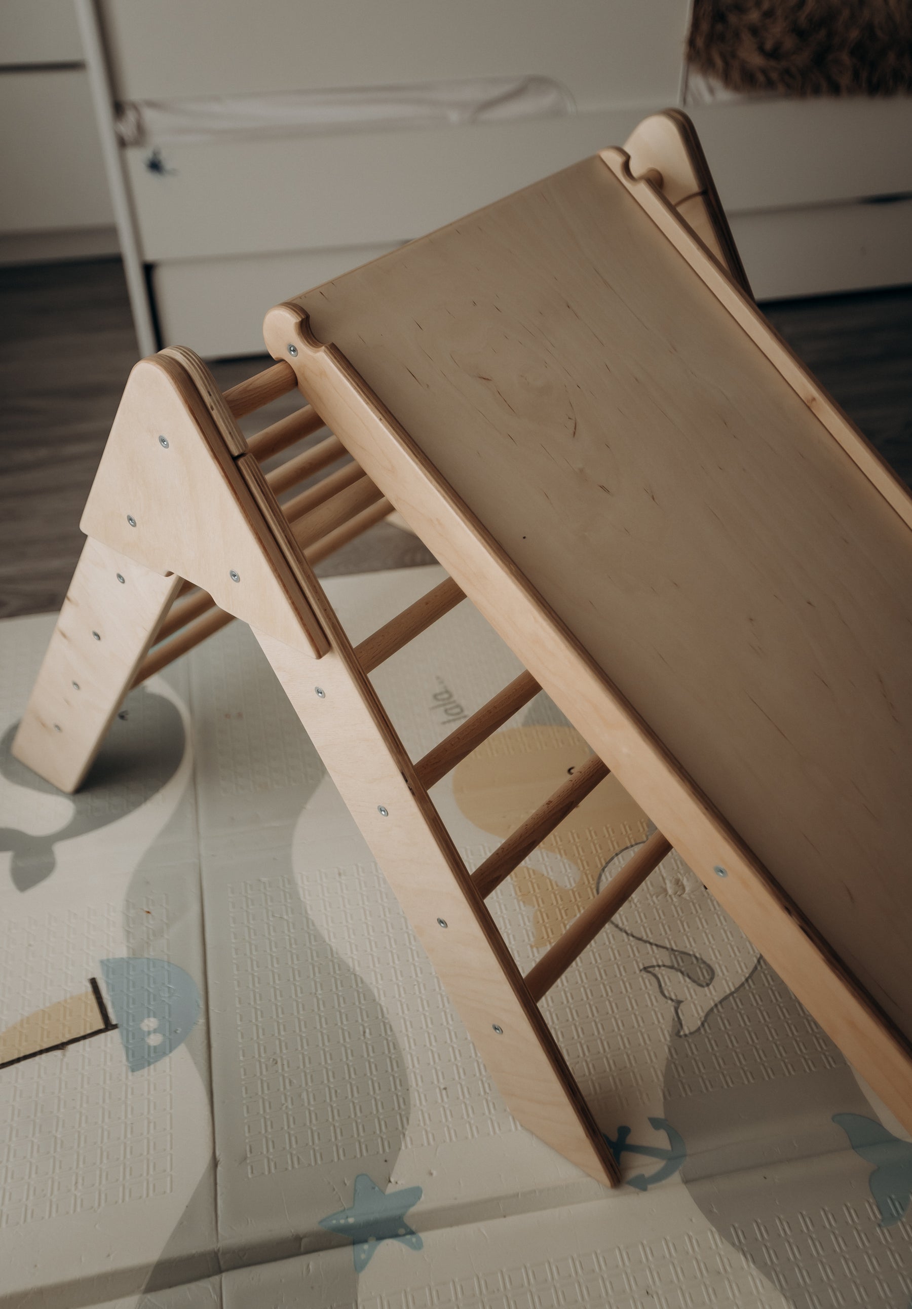 Ensemble Triangle Pikler et Rampe d'escalade