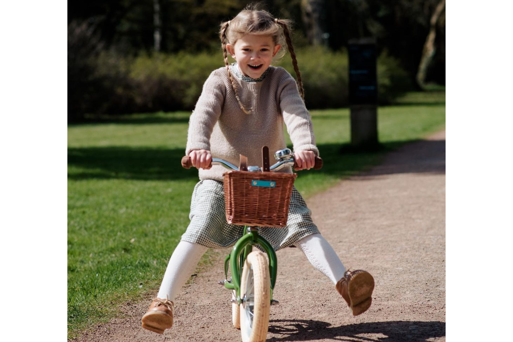 Moonbug Balance Junior Bikes Bobbin