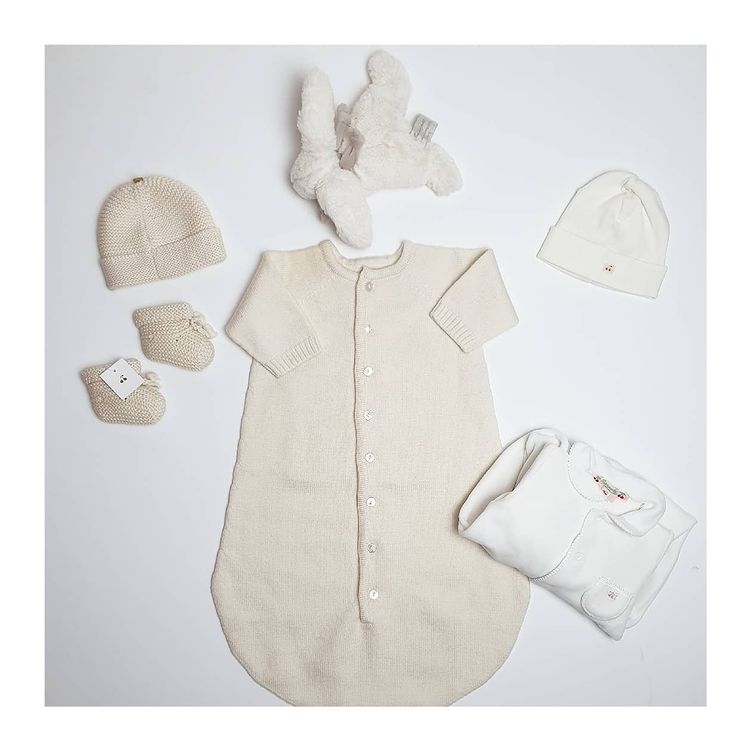 Découvrez notre sélection de vêtements bébé 1 mois seconde main sur Babykare.fr