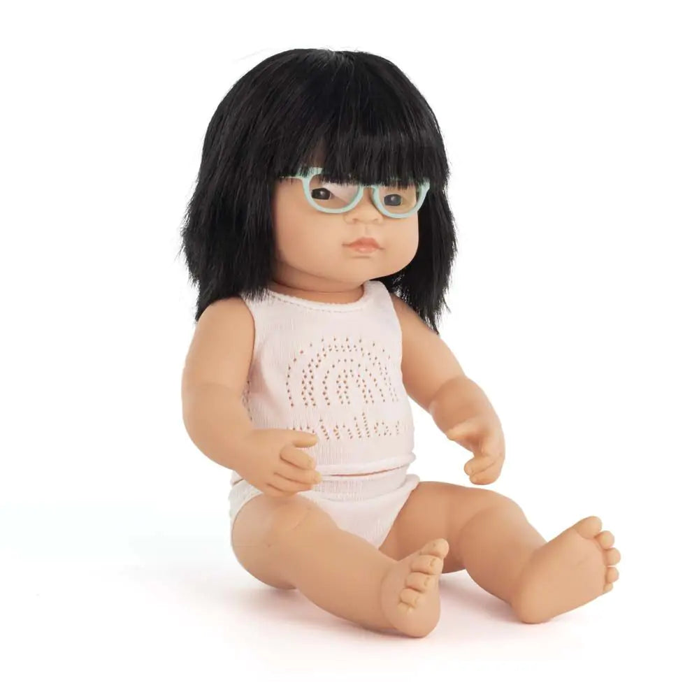 Poupée fille asiatique avec lunettes 38cm Miniland - Doll & Action Figure Accessories par Miniland