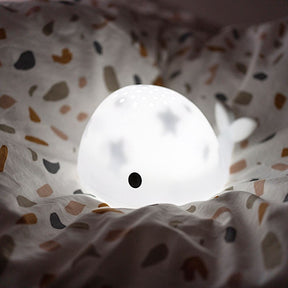 Projecteur baleine Moby rechargeable Flow Amsterdam - Night Lights & Ambient Lighting par Flow Amsterdam
