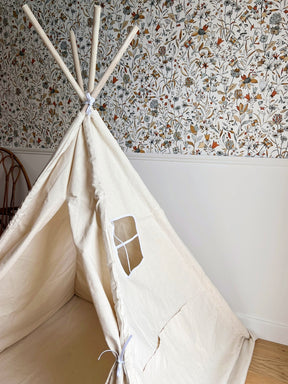 Tipi B enfant avec tapis avec guirlandes