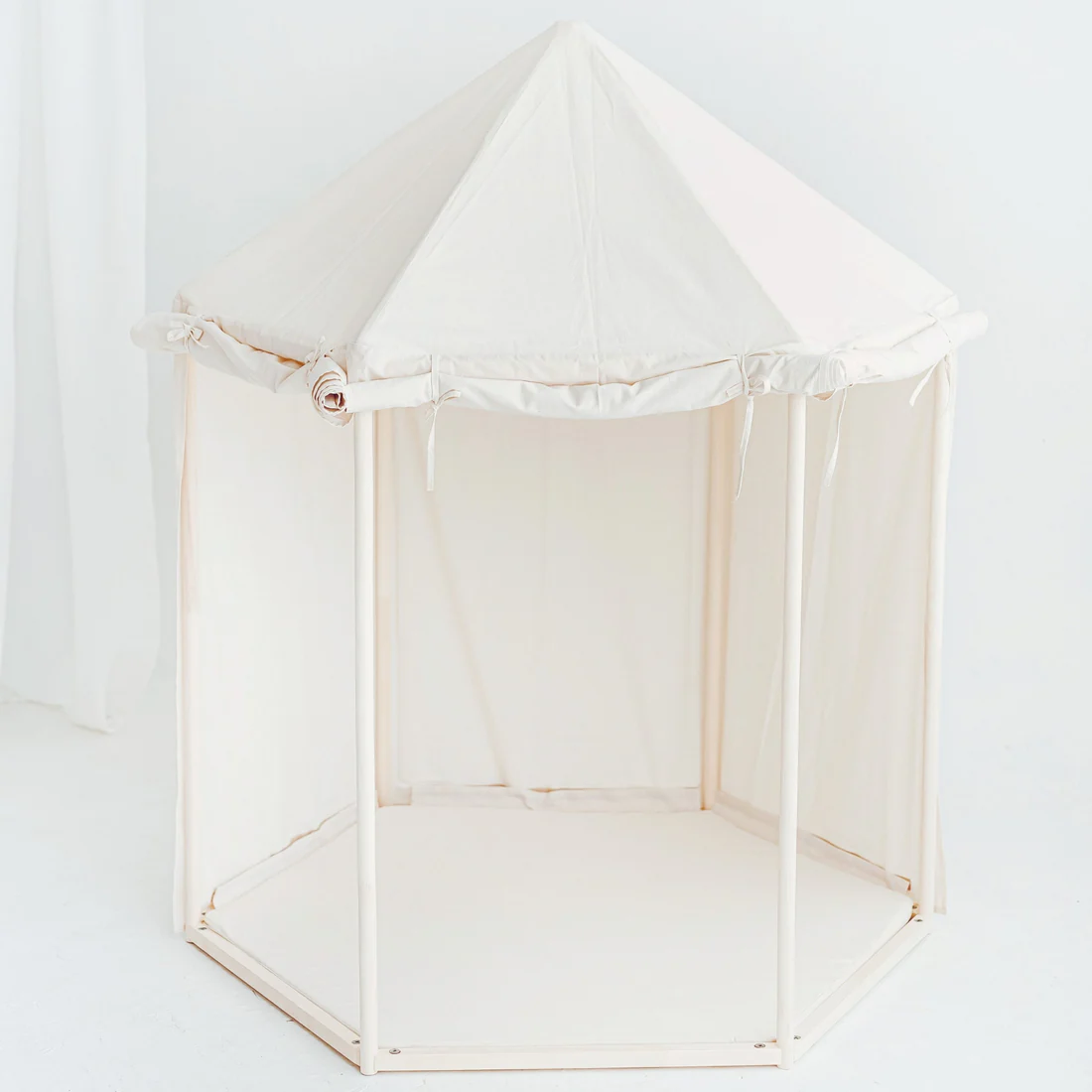 Tente d'intérieur Canvas en forme de pavillon