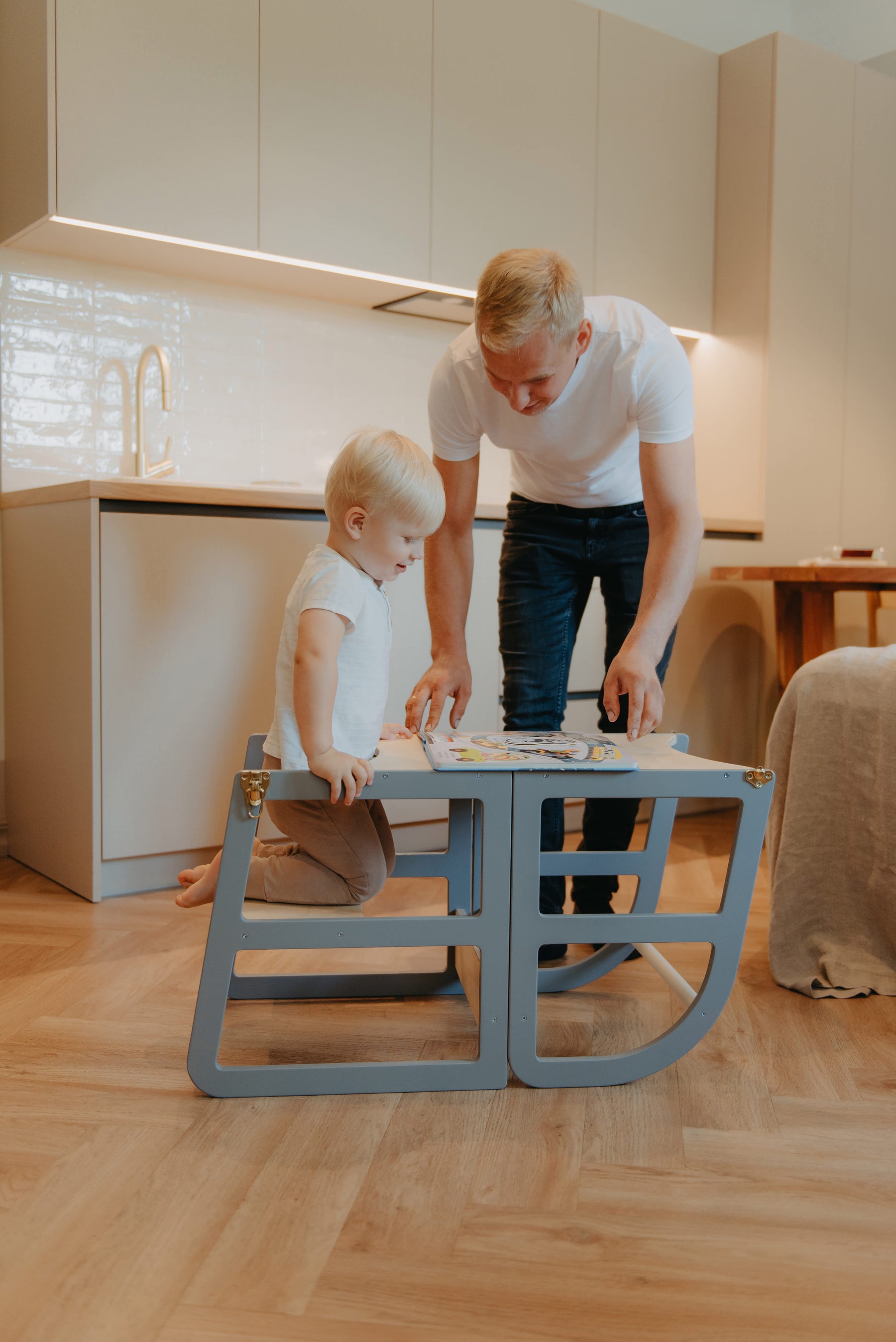 Tour d'observation Montessori 2-en-1