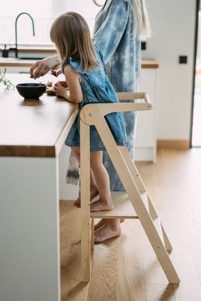 Ultra-flat foldable Montessori learning and kitchen helper tower