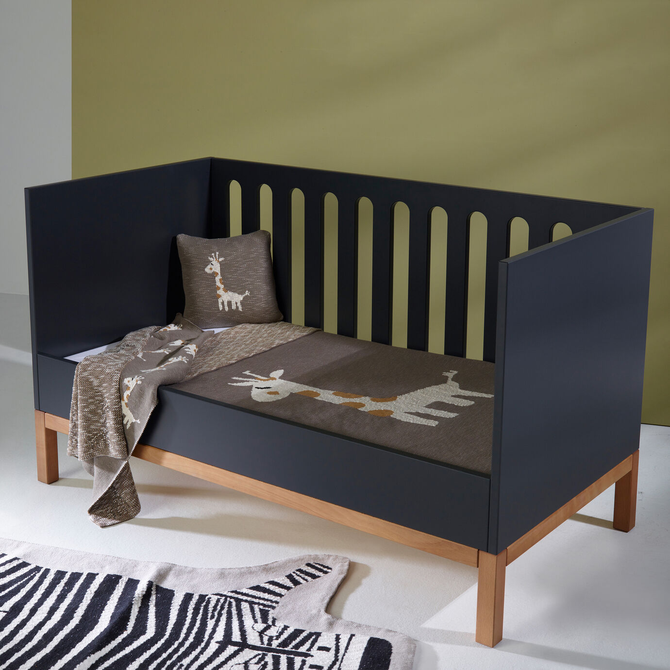 Lit à barreaux bébé 140x70cm Indigo Moonshadow Quax - Cribs & Toddler Beds par Quax