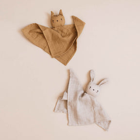 Doudou lange lapin sable Main Sauvage - Stuffed Animals par Main Sauvage