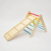 Triangle Pikler + Planche à double face BusyKids - Activity Toys par BusyKids